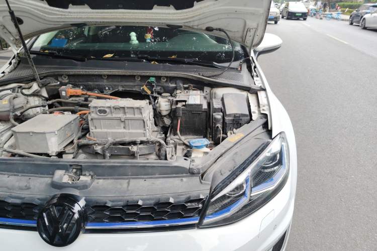 Used Volkswagen Golf Pure Electric 2020 Chari Engine Bay Left