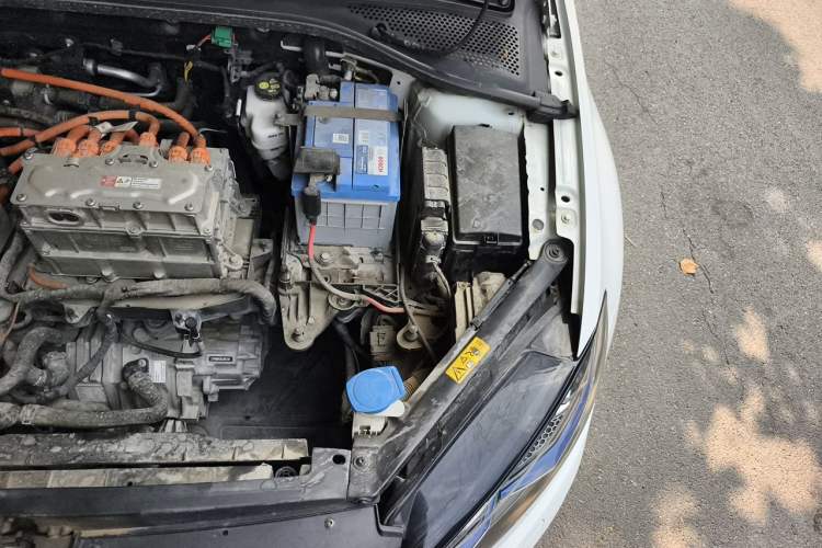 Used Volkswagen Golf Pure Electric 2020 Chari Engine Bay Left