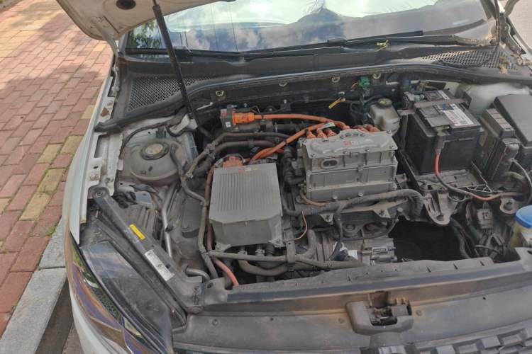 Used Volkswagen Golf Pure Electric 2020 Chari Engine Bay Right