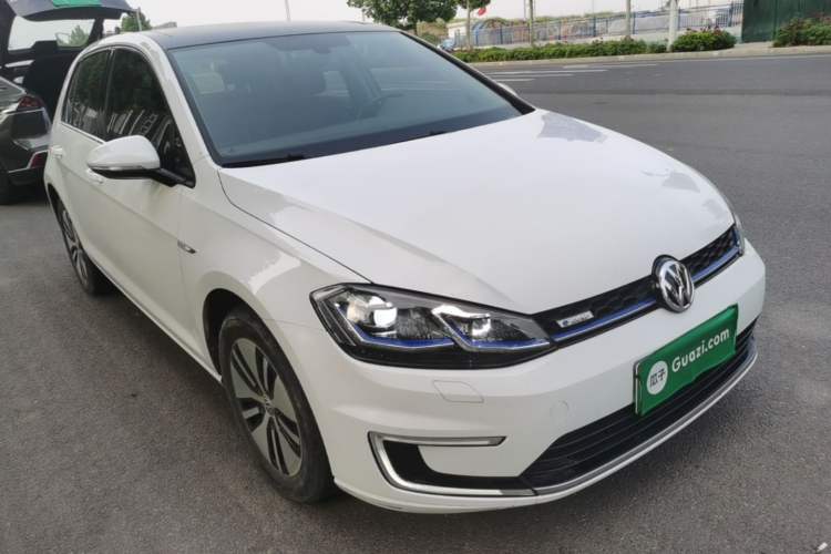 Used Volkswagen Golf Pure Electric 2020 Chari Exterior 1