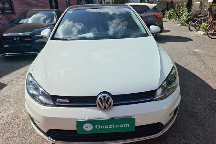 Used Volkswagen Golf Pure Electric 2020 Chari Exterior 1