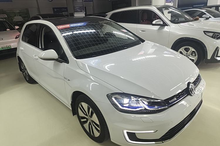 Used Volkswagen Golf Pure Electric 2020 Chari Exterior 1