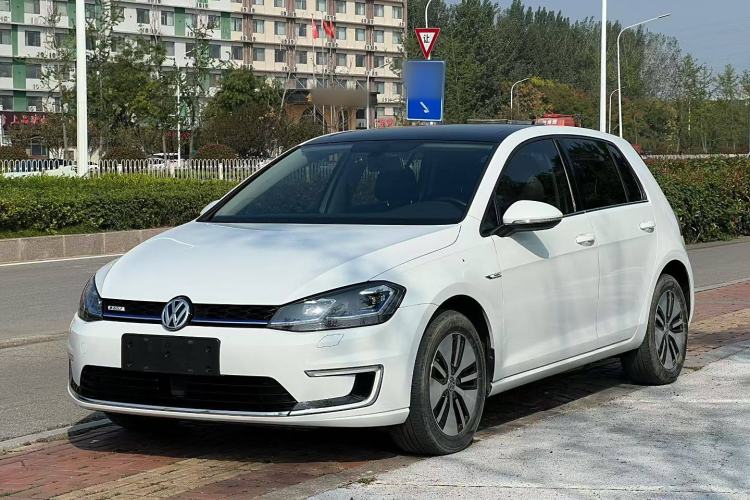 Used Volkswagen Golf Pure Electric 2020 Chari Exterior 1