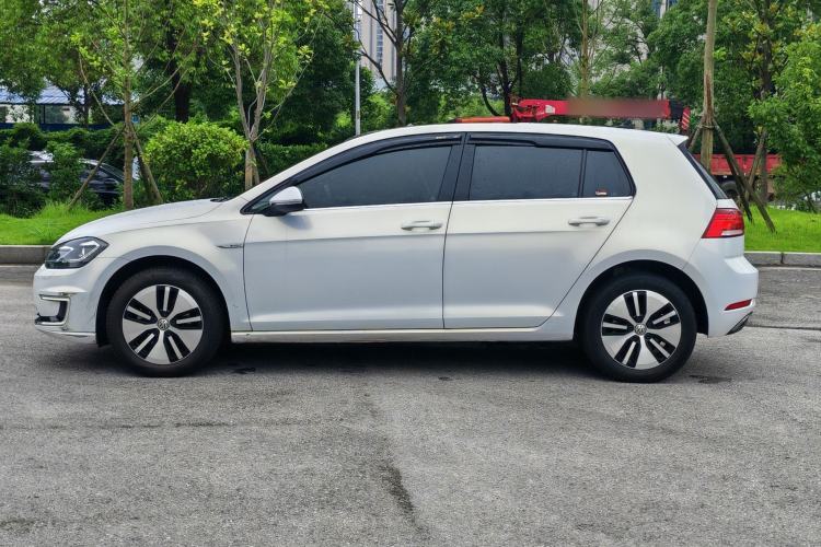 Used Volkswagen Golf Pure Electric 2020 Chari Exterior 2