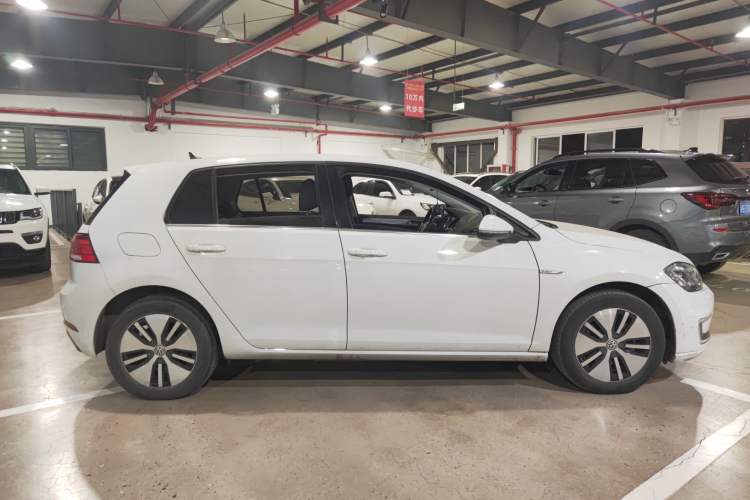 Used Volkswagen Golf Pure Electric 2020 Chari Exterior 2