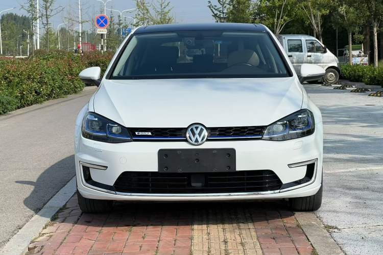 Used Volkswagen Golf Pure Electric 2020 Chari Exterior 2