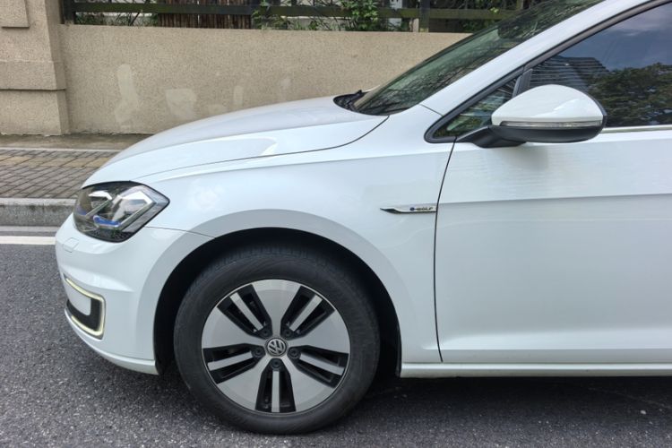 Used Volkswagen Golf Pure Electric 2020 Chari Exterior 3