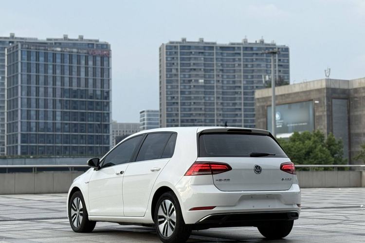 Used Volkswagen Golf Pure Electric 2020 Chari Exterior 4