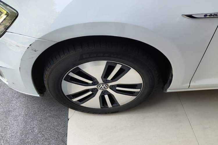 Used Volkswagen Golf Pure Electric 2020 Chari Exterior 4