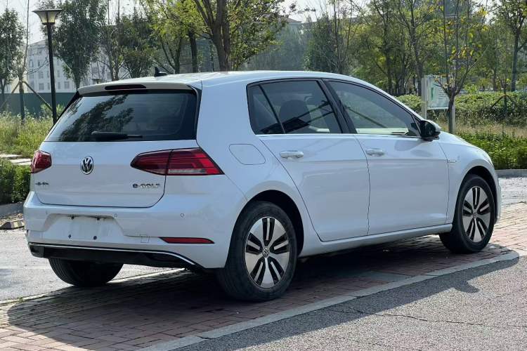 Used Volkswagen Golf Pure Electric 2020 Chari Exterior 4