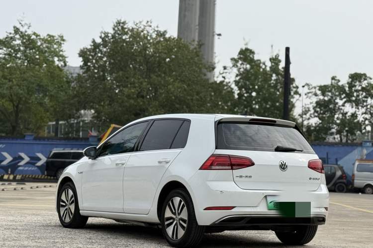 Used Volkswagen Golf Pure Electric 2020 Chari Exterior 5