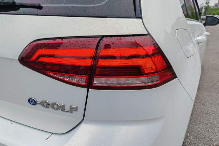 Used Volkswagen Golf Pure Electric 2020 Chari Exterior 9