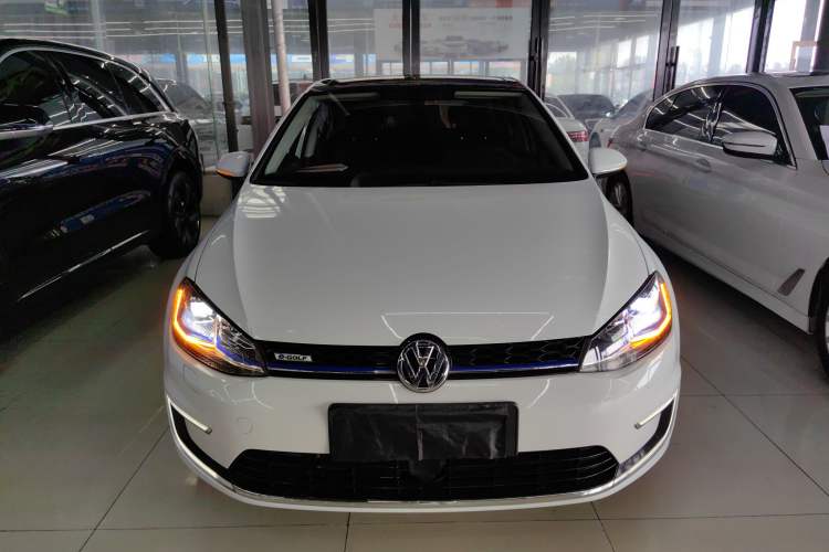 Used Volkswagen Golf Pure Electric 2020 Chari Front