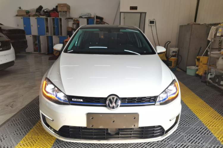 Used Volkswagen Golf Pure Electric 2020 Chari Front