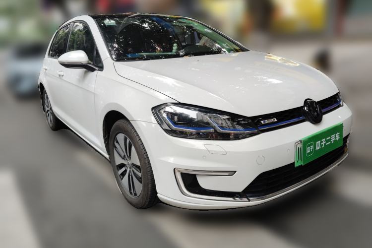 Used Volkswagen Golf Pure Electric 2020 Chari Front Right 45 Deg
