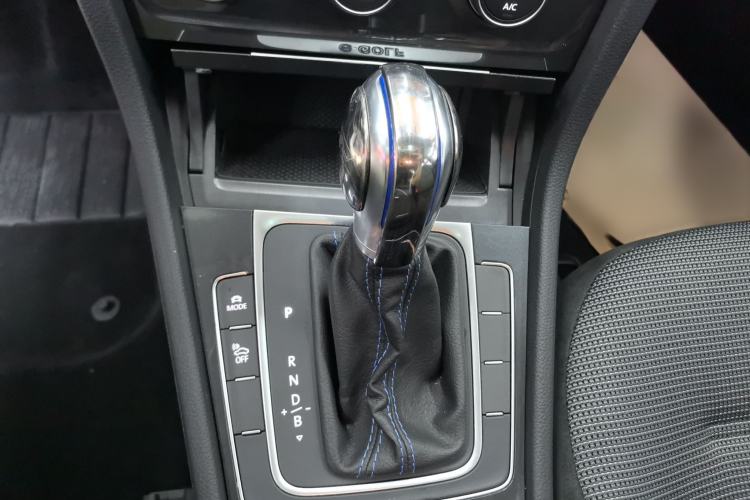 Used Volkswagen Golf Pure Electric 2020 Chari Gear Lever