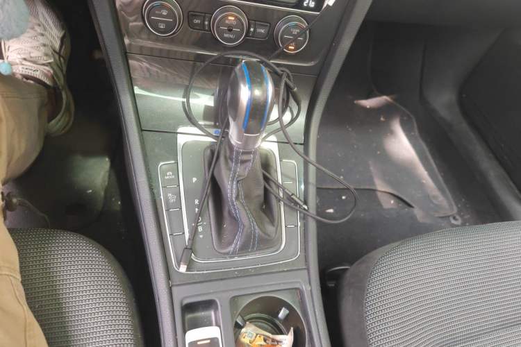 Used Volkswagen Golf Pure Electric 2020 Chari Gear Lever