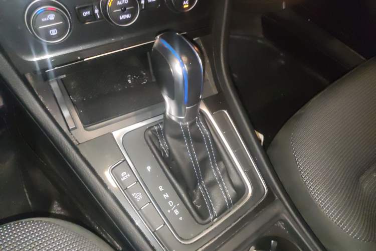 Used Volkswagen Golf Pure Electric 2020 Chari Gear Lever