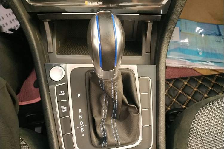 Used Volkswagen Golf Pure Electric 2020 Chari Gear Lever