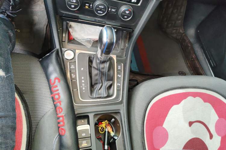 Used Volkswagen Golf Pure Electric 2020 Chari Gear Lever