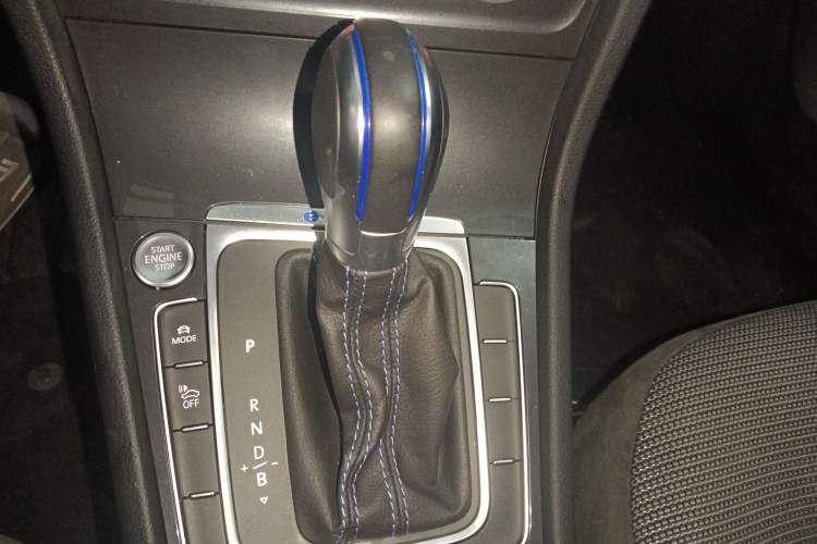 Used Volkswagen Golf Pure Electric 2020 Chari Gear Lever