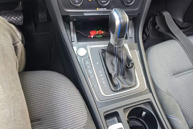 Used Volkswagen Golf Pure Electric 2020 Chari Gear Lever
