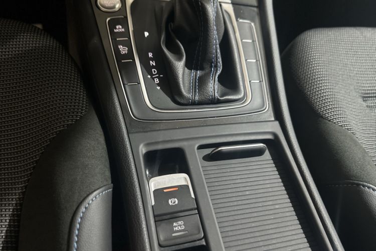 Used Volkswagen Golf Pure Electric 2020 Chari Gear Lever
