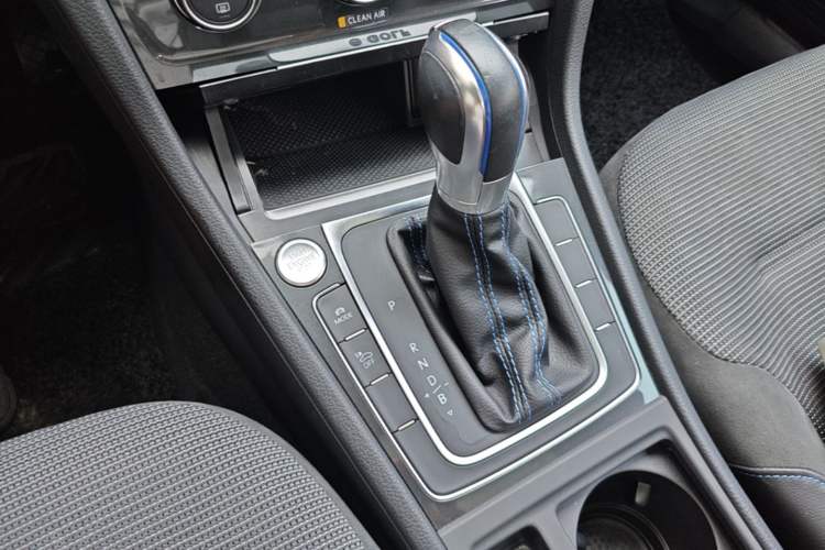 Used Volkswagen Golf Pure Electric 2020 Chari Gear Lever