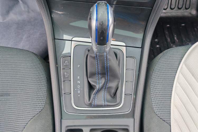 Used Volkswagen Golf Pure Electric 2020 Chari Gear Lever