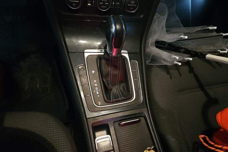 Used Volkswagen Golf Pure Electric 2020 Chari Gear Lever