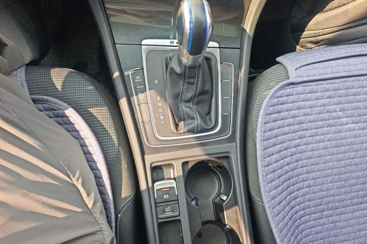 Used Volkswagen Golf Pure Electric 2020 Chari Gear Lever