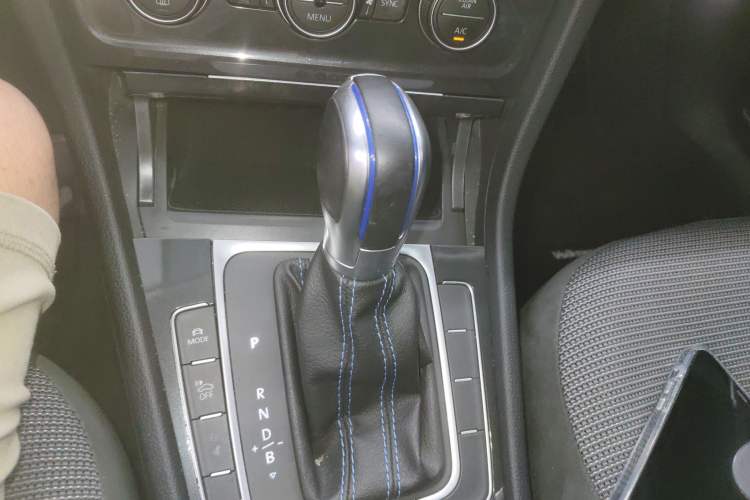 Used Volkswagen Golf Pure Electric 2020 Chari Gear Lever