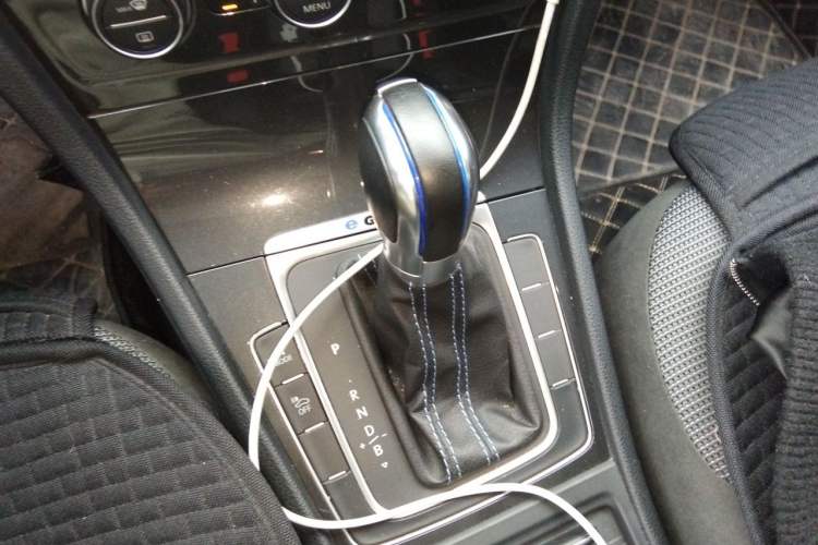 Used Volkswagen Golf Pure Electric 2020 Chari Gear Lever