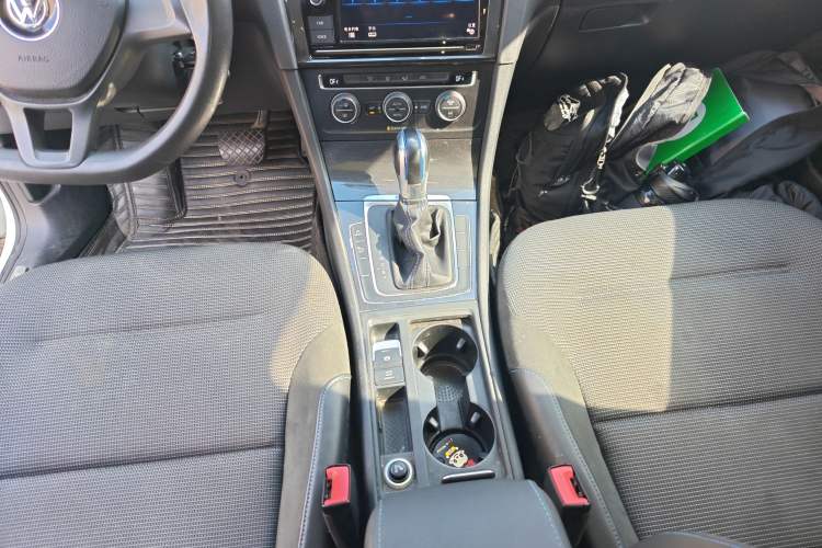 Used Volkswagen Golf Pure Electric 2020 Chari Gear Lever