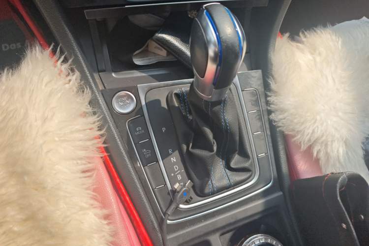 Used Volkswagen Golf Pure Electric 2020 Chari Gear Lever