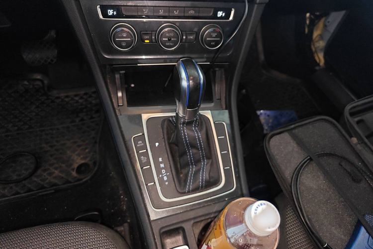 Used Volkswagen Golf Pure Electric 2020 Chari Gear Lever