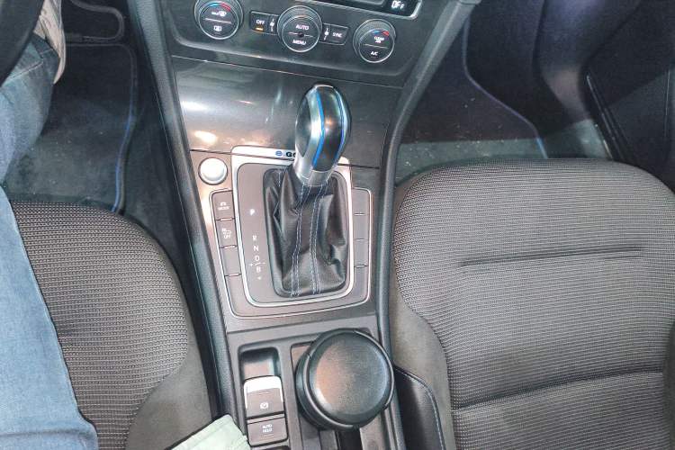 Used Volkswagen Golf Pure Electric 2020 Chari Gear Lever