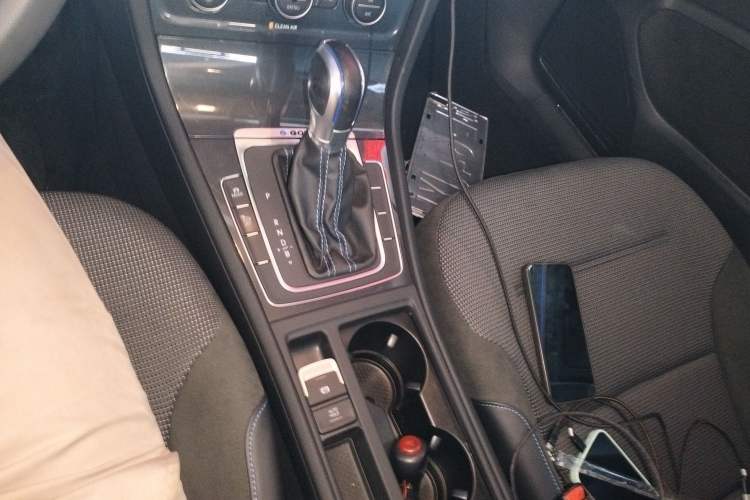 Used Volkswagen Golf Pure Electric 2020 Chari Gear Lever