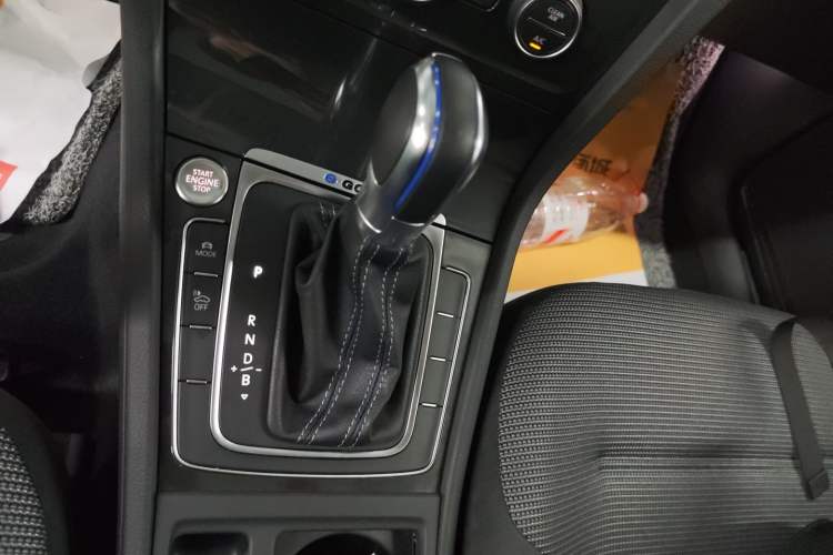Used Volkswagen Golf Pure Electric 2020 Chari Gear Lever