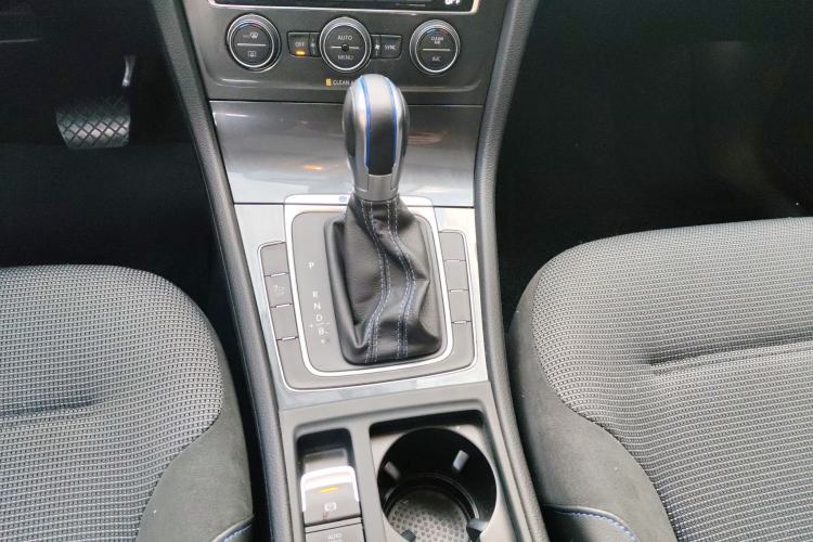Used Volkswagen Golf Pure Electric 2020 Chari Gear Lever