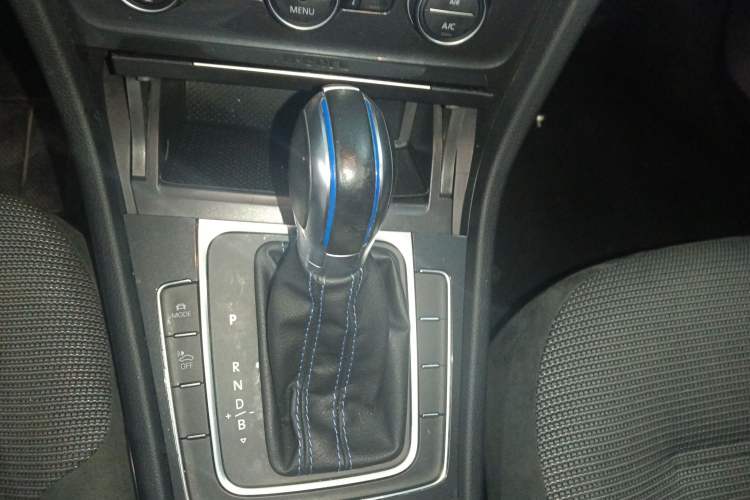 Used Volkswagen Golf Pure Electric 2020 Chari Gear Lever
