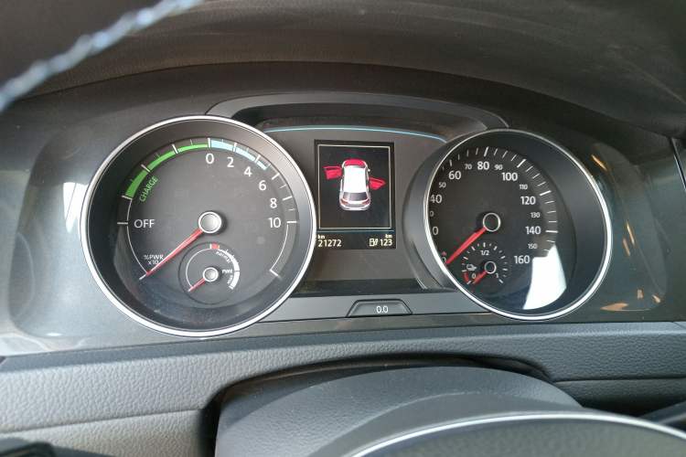 Used Volkswagen Golf Pure Electric 2020 Chari Instrument Cluster