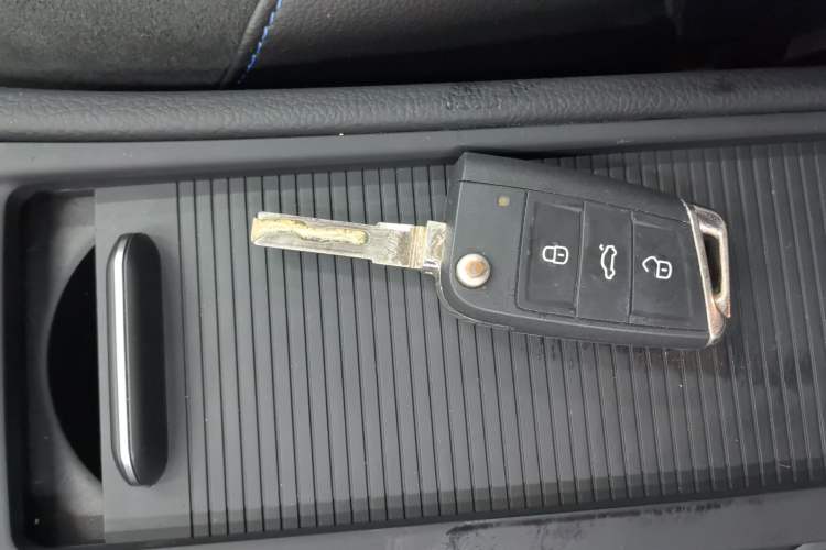 Used Volkswagen Golf Pure Electric 2020 Chari Interior 1