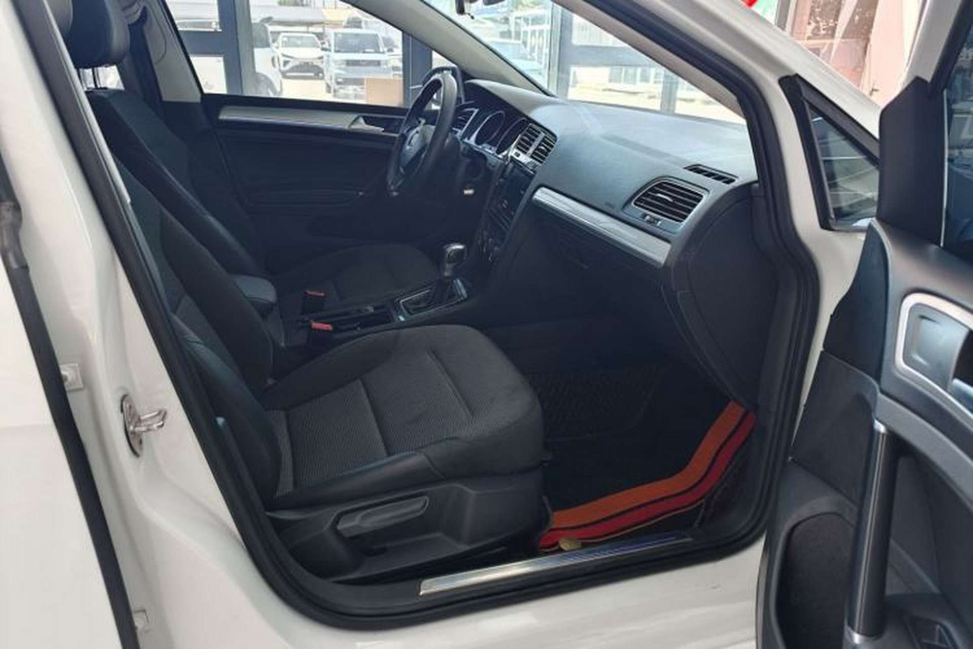 Used Volkswagen Golf Pure Electric 2020 Chari Interior 1