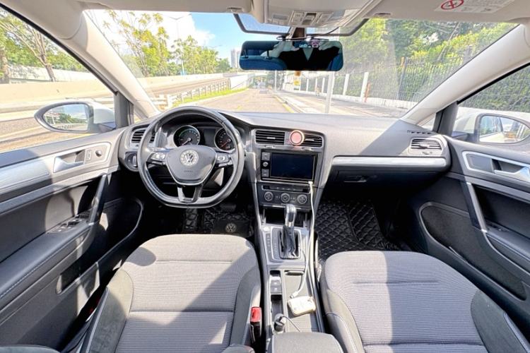 Used Volkswagen Golf Pure Electric 2020 Chari Interior 2