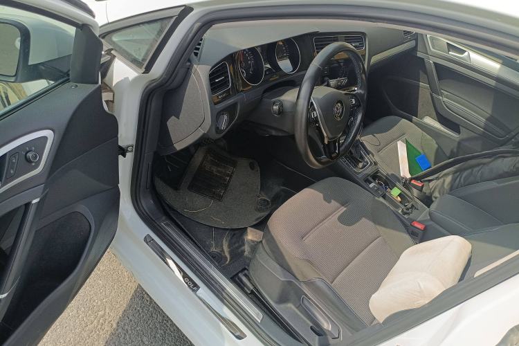 Used Volkswagen Golf Pure Electric 2020 Chari Interior 2