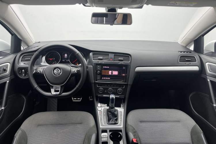 Used Volkswagen Golf Pure Electric 2020 Chari Interior 3