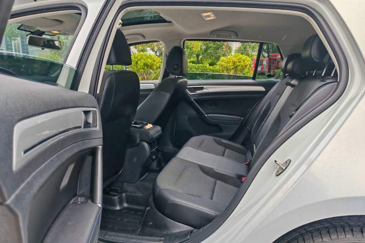 Used Volkswagen Golf Pure Electric 2020 Chari Interior 3