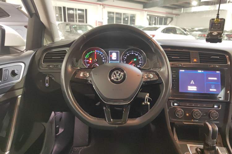 Used Volkswagen Golf Pure Electric 2020 Chari Interior 4