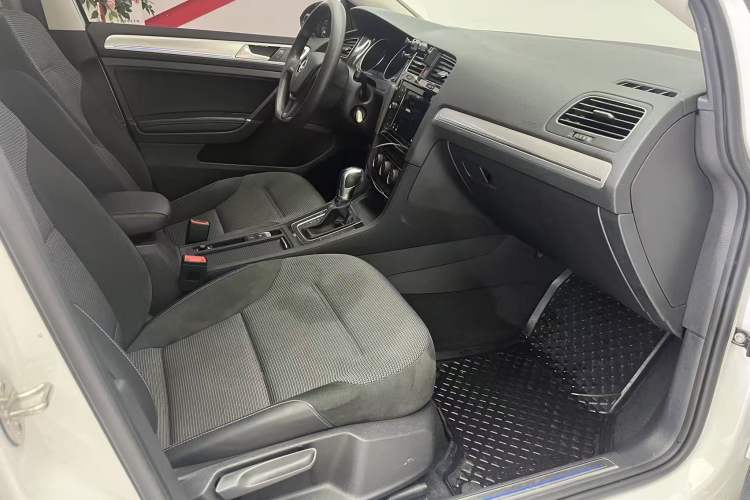 Used Volkswagen Golf Pure Electric 2020 Chari Interior 5